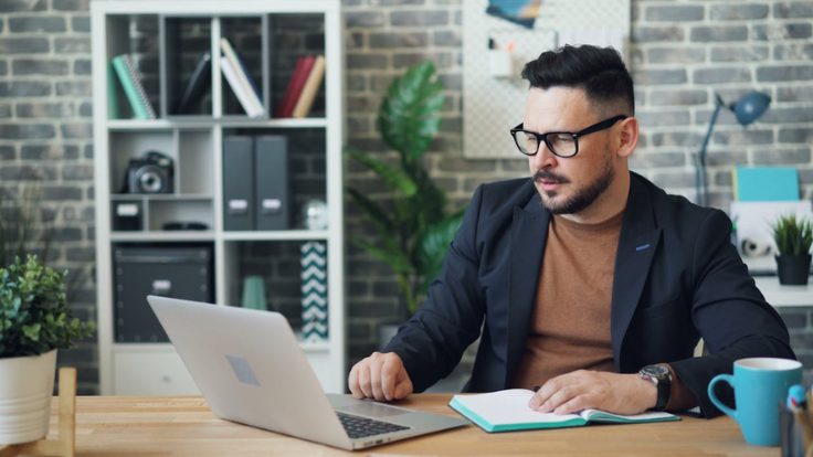 UK hiring conditions improve	