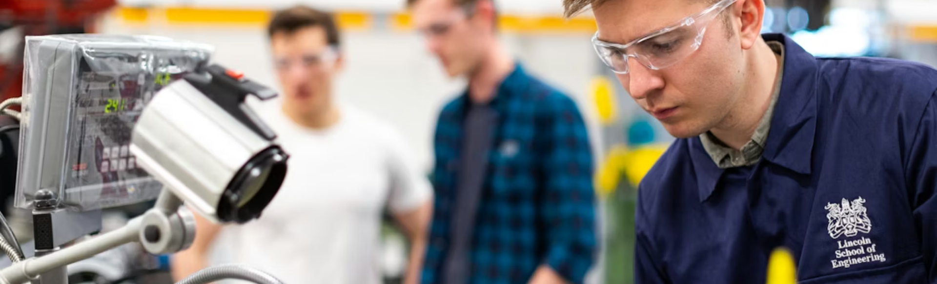 Employers expect to recruit more young people